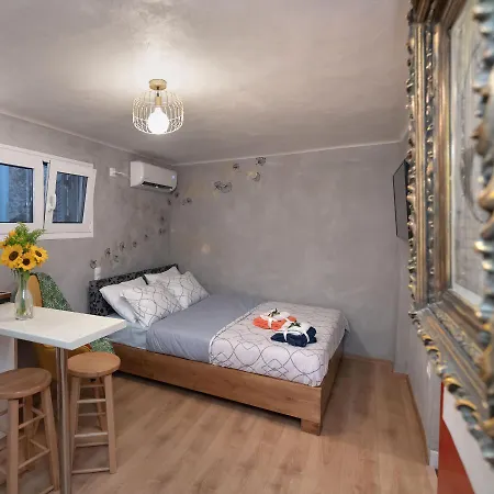 Cozy Tiny In The Heart Of Plaka * Atene