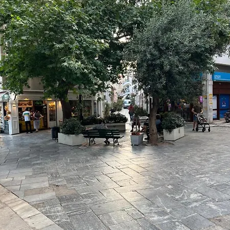 Cozy Tiny In The Heart Of Plaka アパート