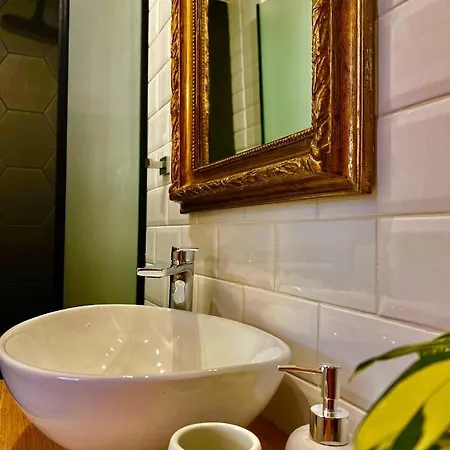 Cozy Tiny In The Heart Of Plaka *